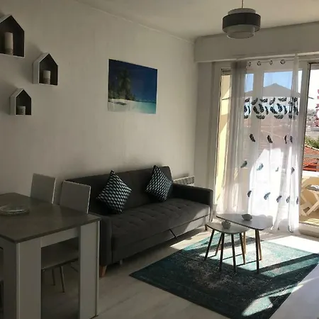 La Lanterne Apartment *